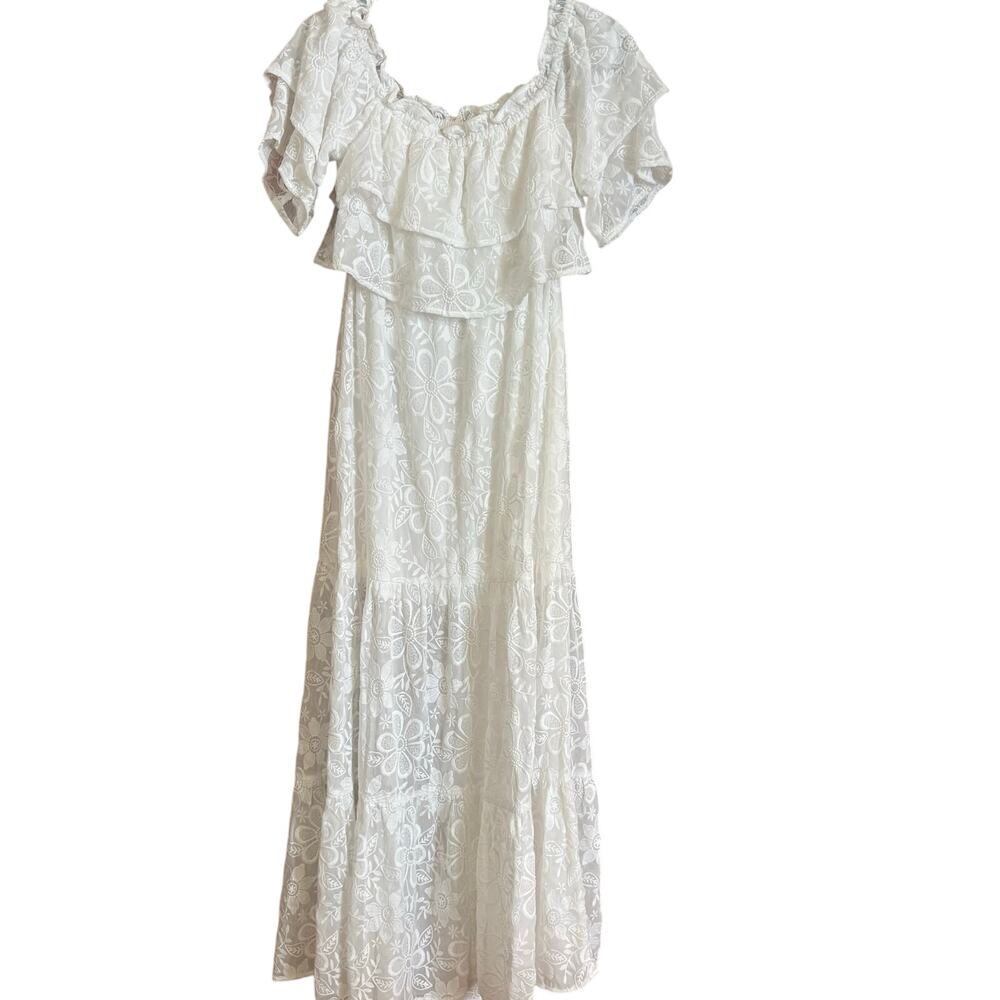 BB Dakota white lace off shoulder ruffle maxi‎ dress SIZE M